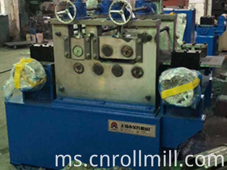 Seven Roller Leveling Machine1